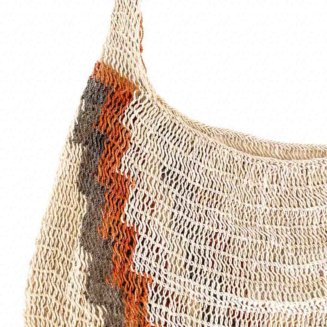Close up on the opening of triangle patterned bilum.
