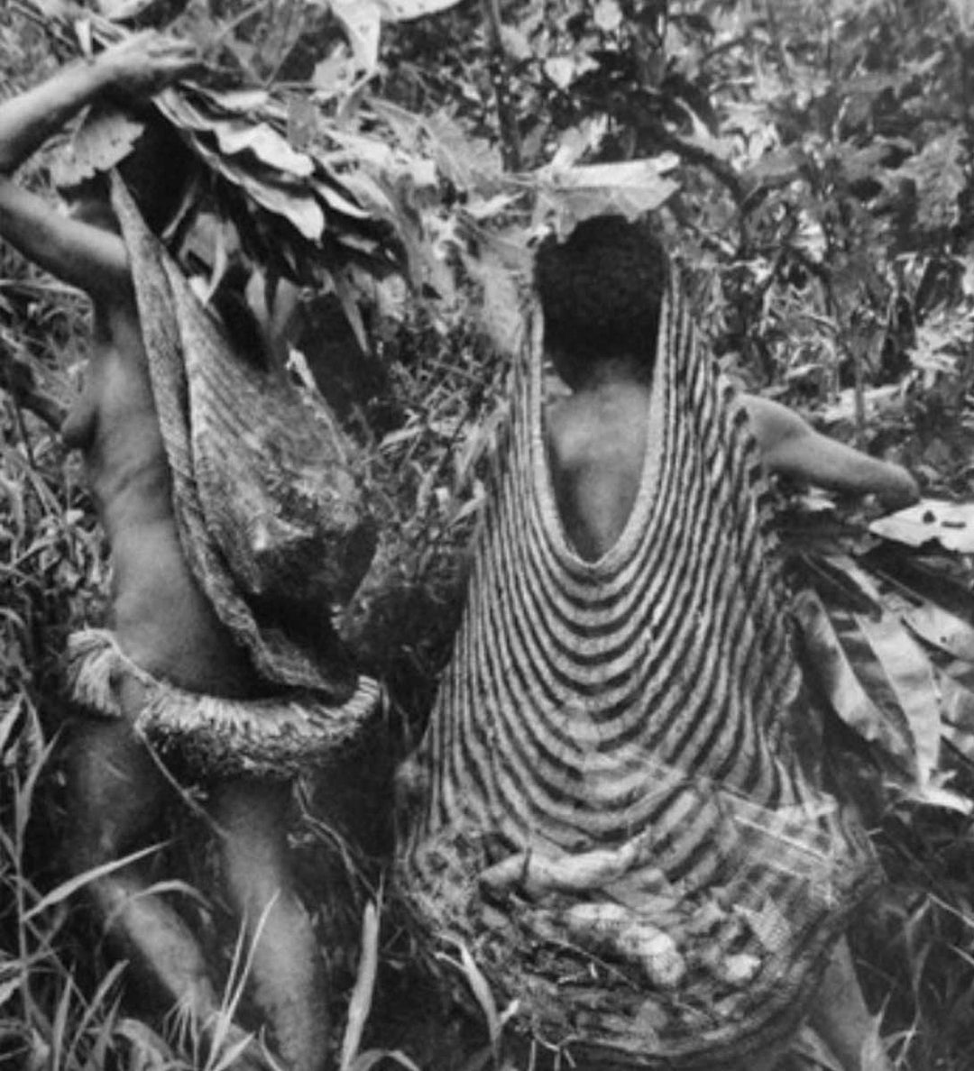 Traditional bilums being used by Papua New Guinean women to carry produce