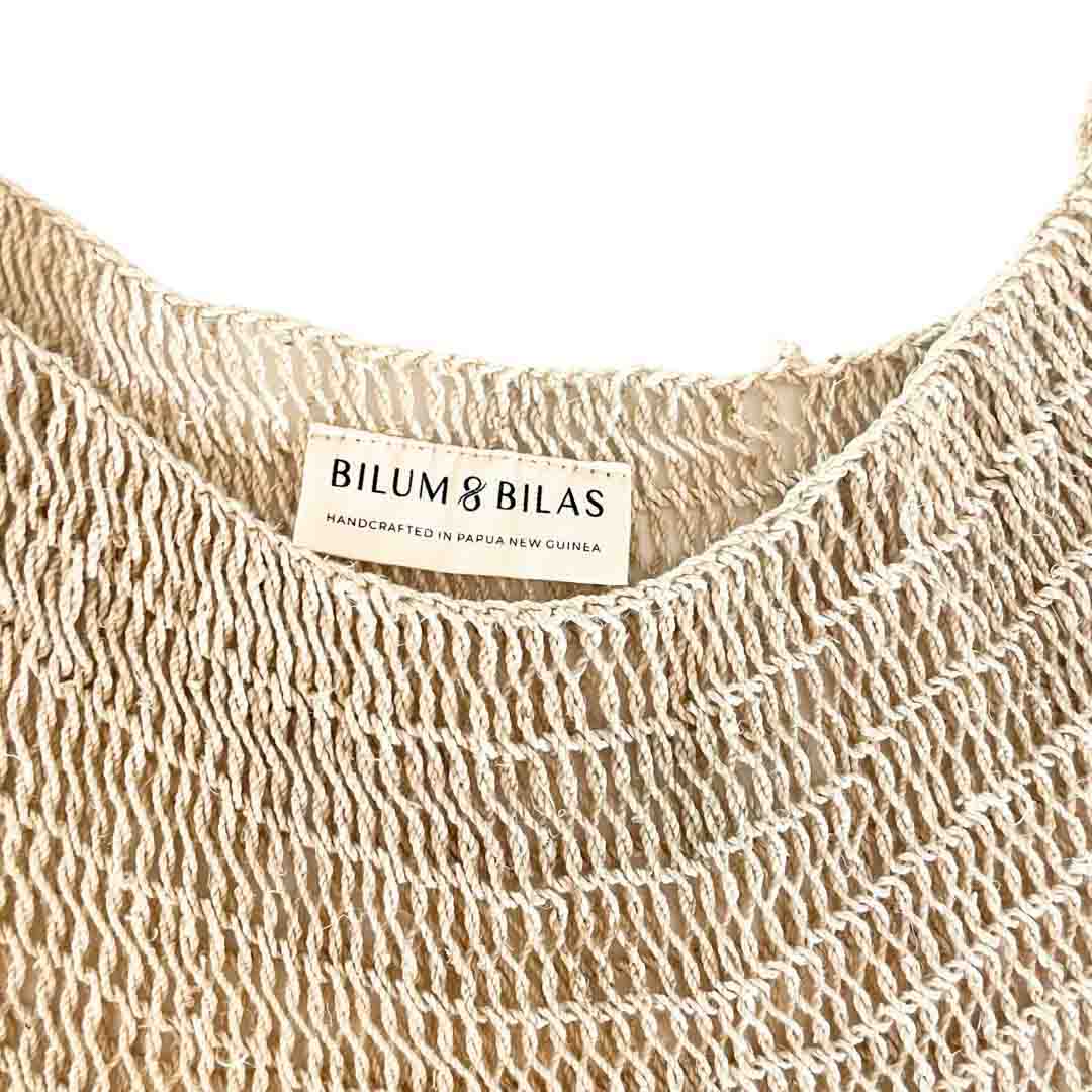 Opening of plain natural fibre bilum.