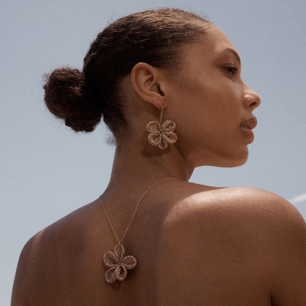 Natural and metallic gold flower necklace and earrings bilum and bilas