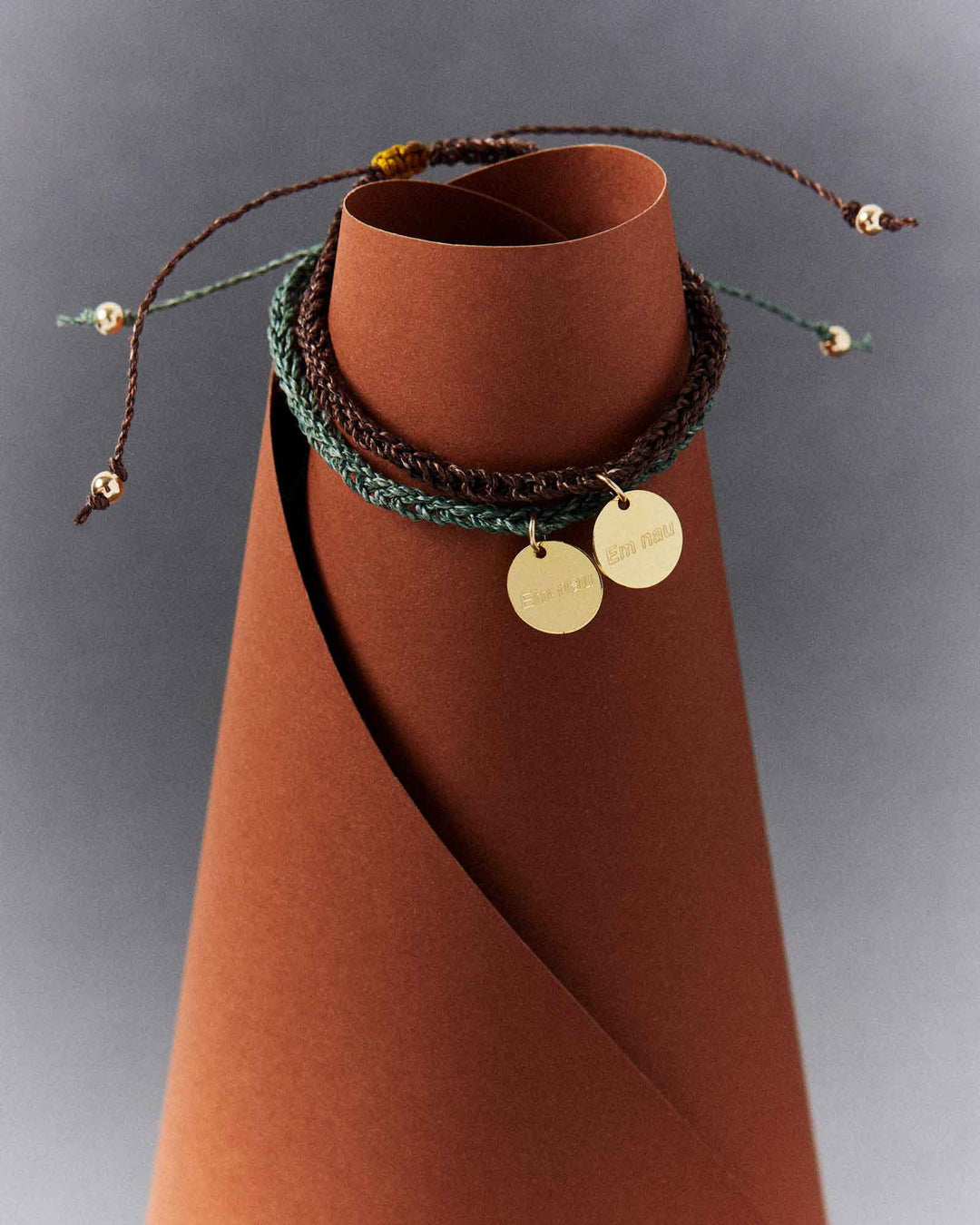 Em Nau Disc Bracelet