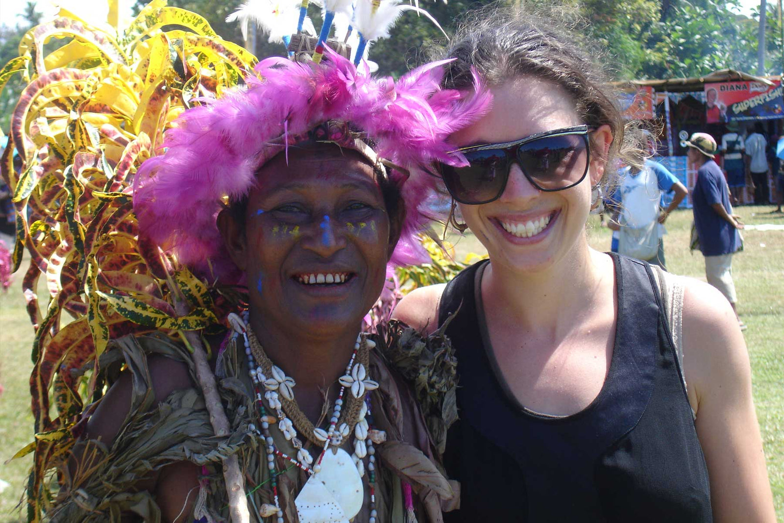 jess founder of bilum and bilas at cultural festival in madang in 2008
